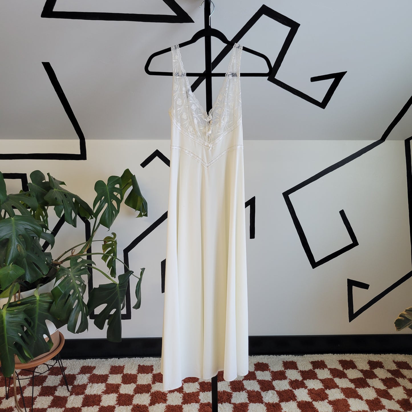 Italian (Sourced in Milan, Italy) Confezioni SEBA Vintage Ivory Lace Night Gown - XS