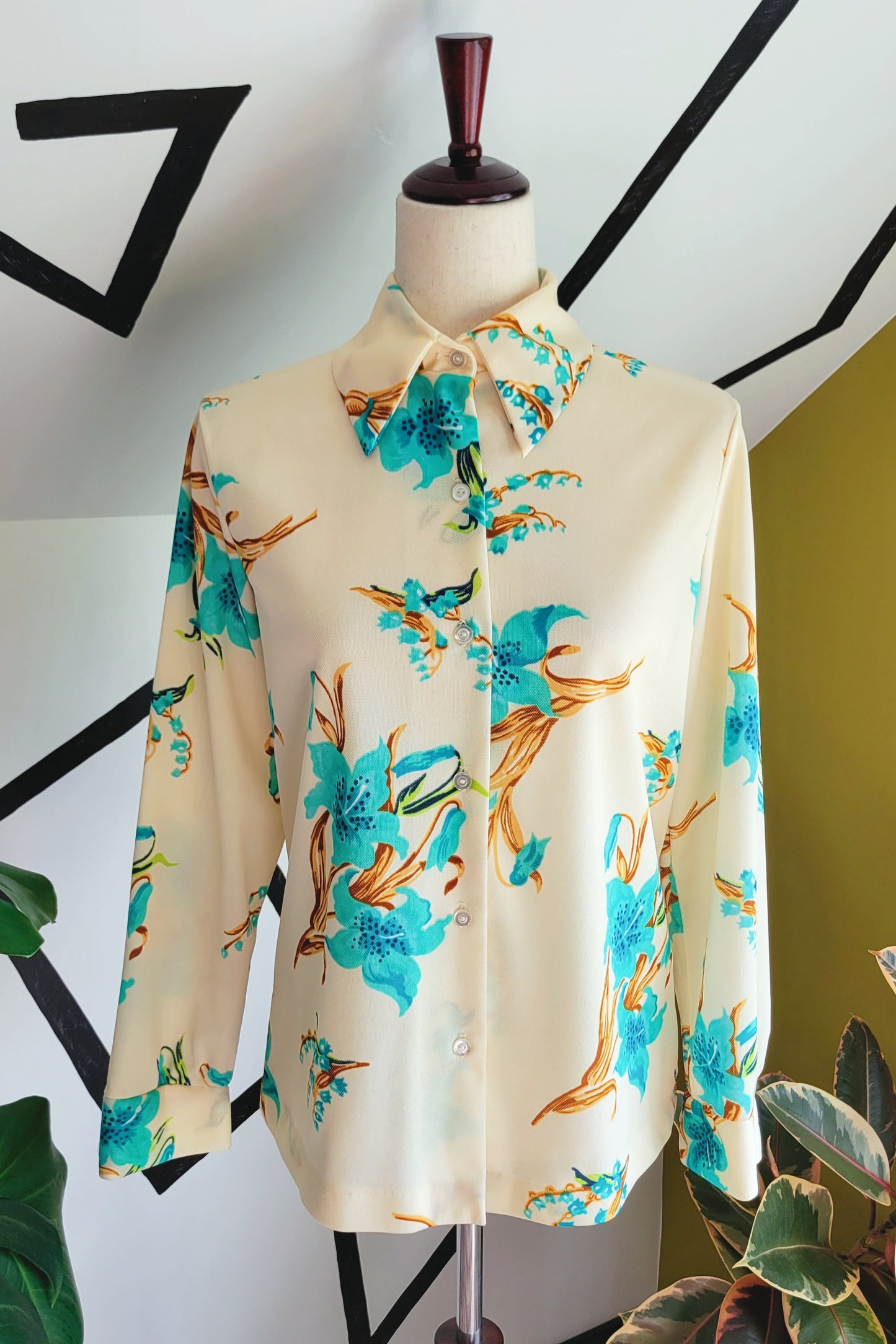 NPC Fashions Vintage 80s Bright Floral Top - medium