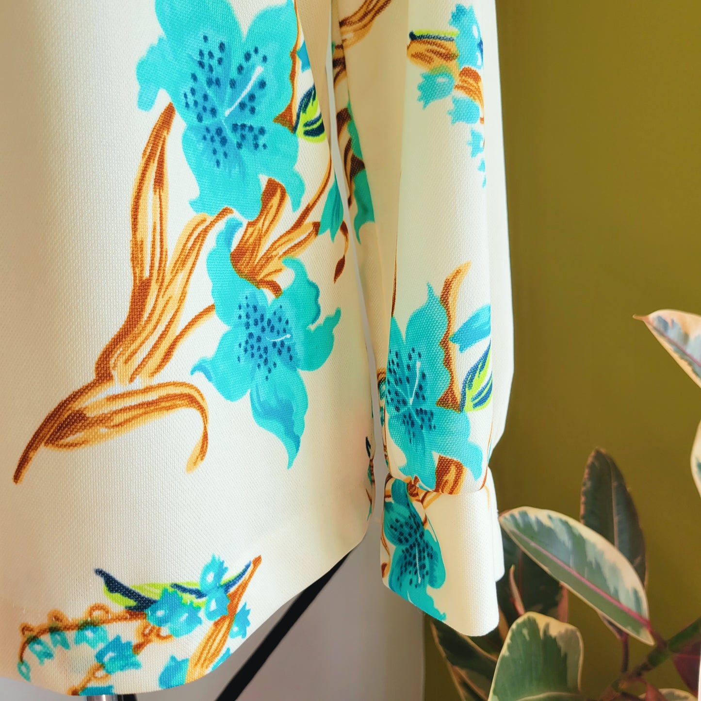 NPC Fashions Vintage 80s Bright Floral Top - medium