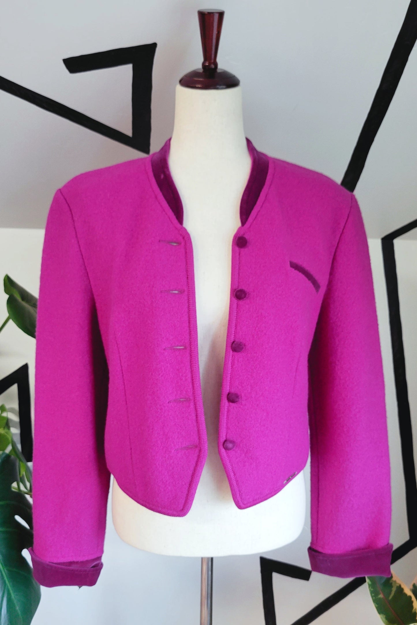 Geiger Vintage Wool Cropped Blazer with Velvet Trim - medium