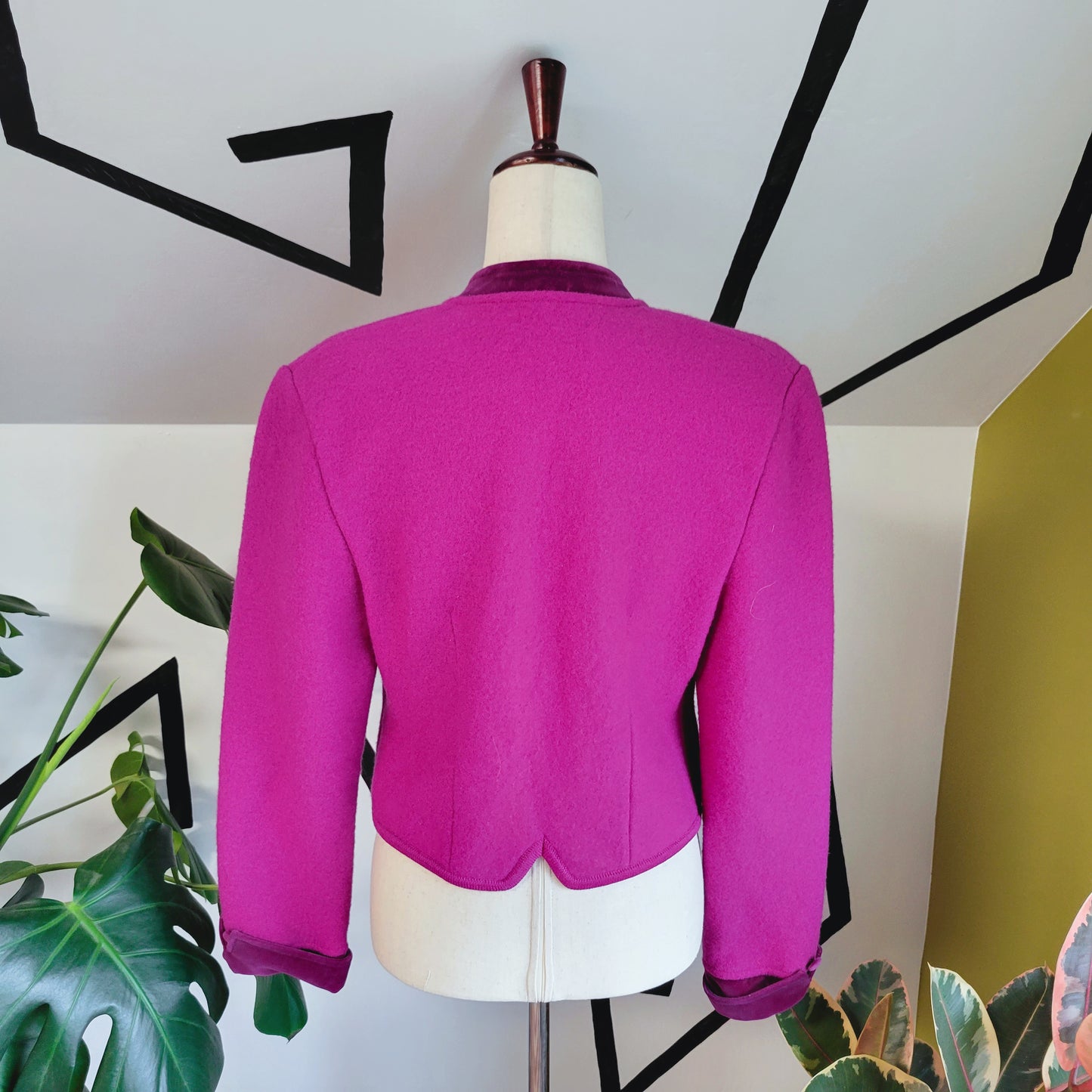 Geiger Vintage Wool Cropped Blazer with Velvet Trim - medium