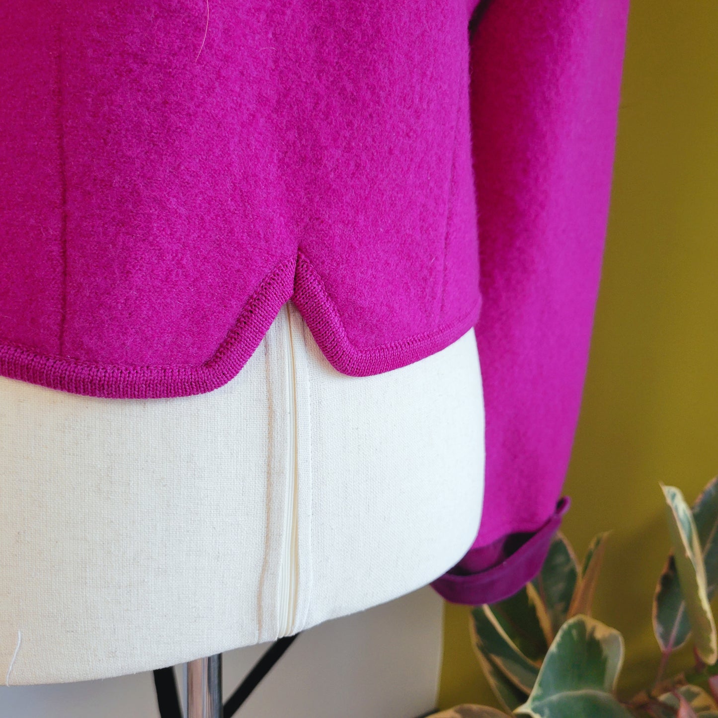 Geiger Vintage Wool Cropped Blazer with Velvet Trim - medium