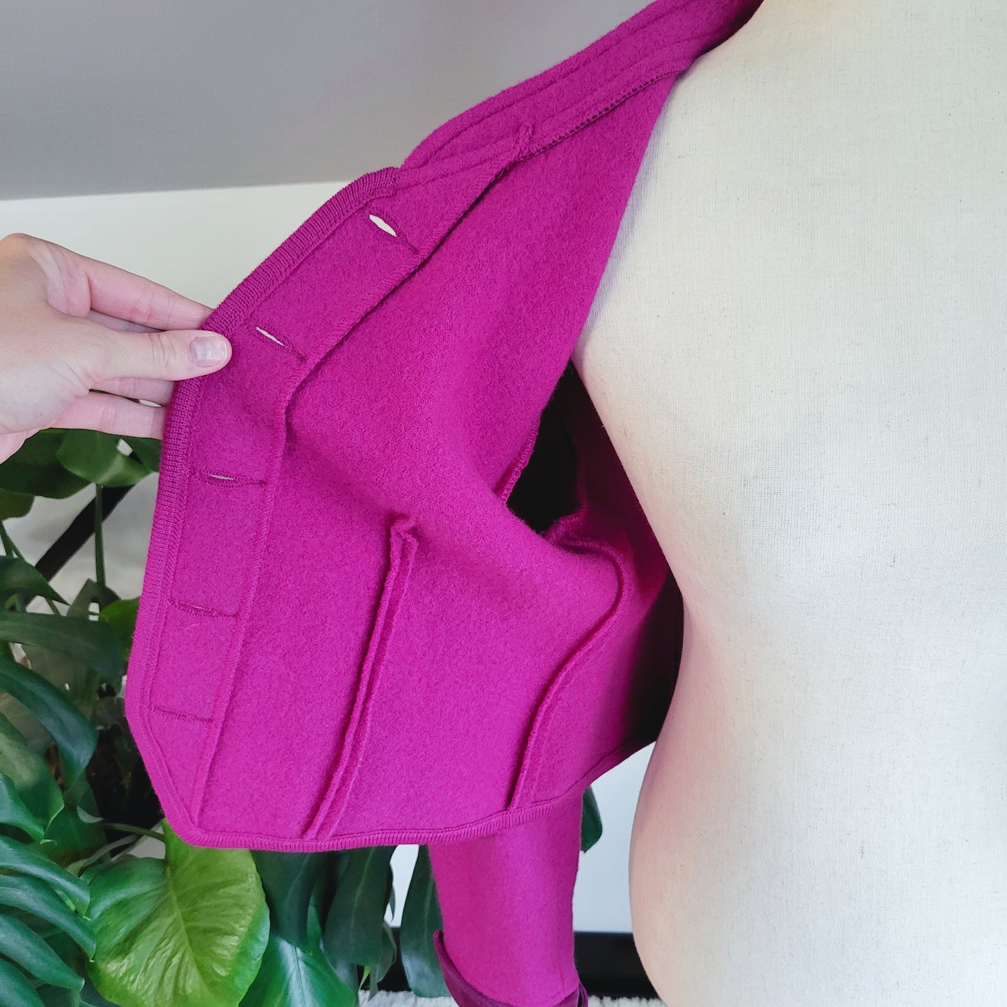 Geiger Vintage Wool Cropped Blazer with Velvet Trim - medium