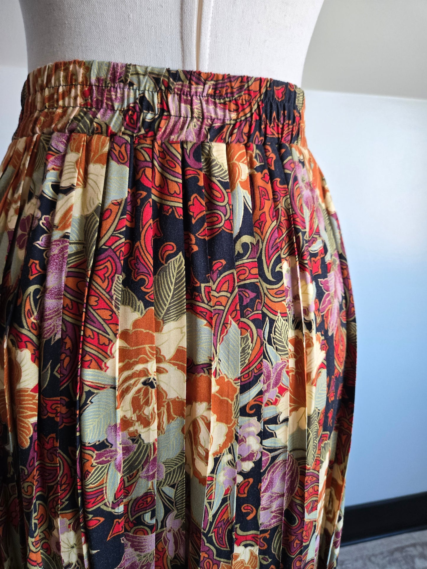 Melrose Vintage 90s Rayon Skirt - S/M/L