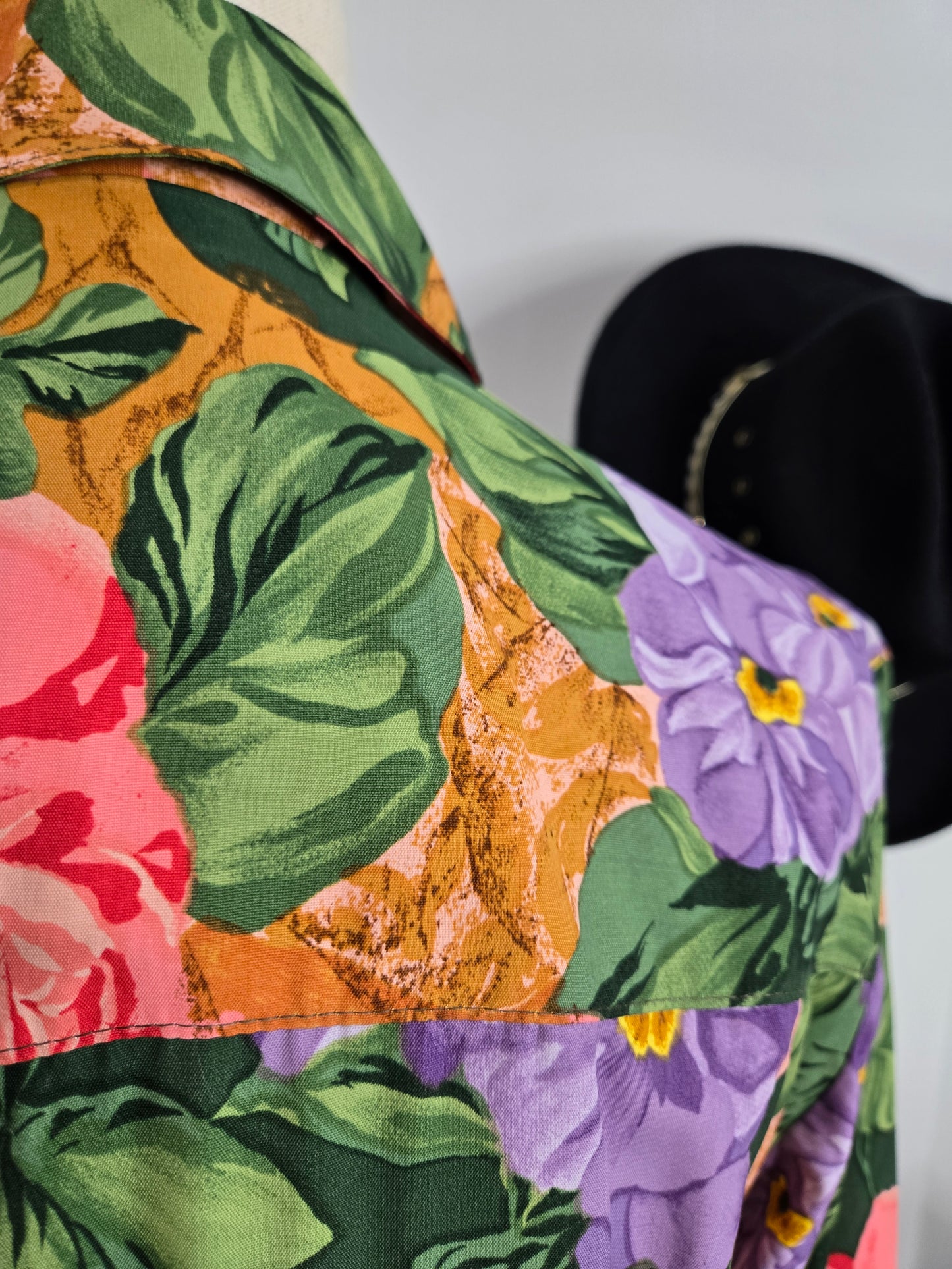 Carol Anderson Collection Vintage Floral Rayon Blazer - medium