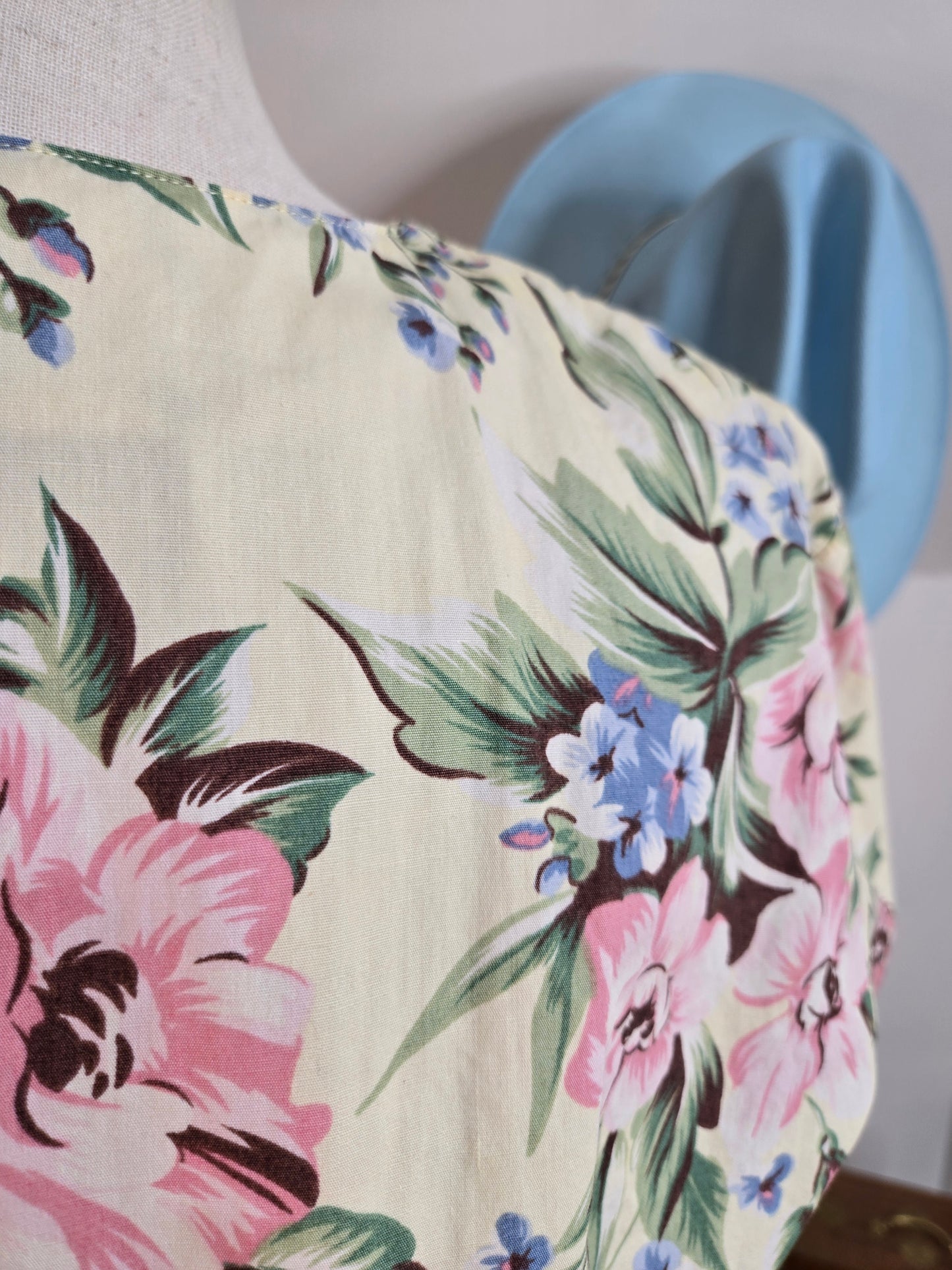 All Week Long 80s Cotton Floral Dress - medium