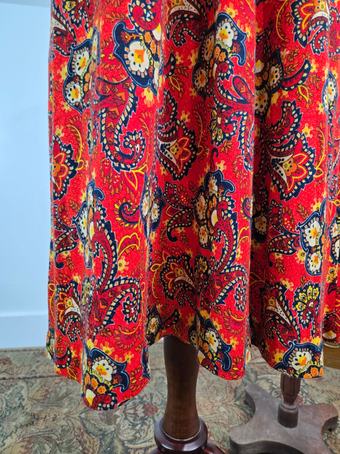 Vintage 70s Lightweight Acrylic Barkcloth Dress - medium