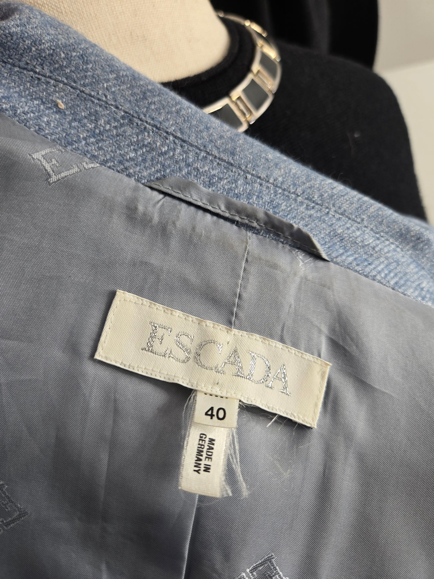 Escada Cashmere and Silk Made in Germany Vintage Blazer - large