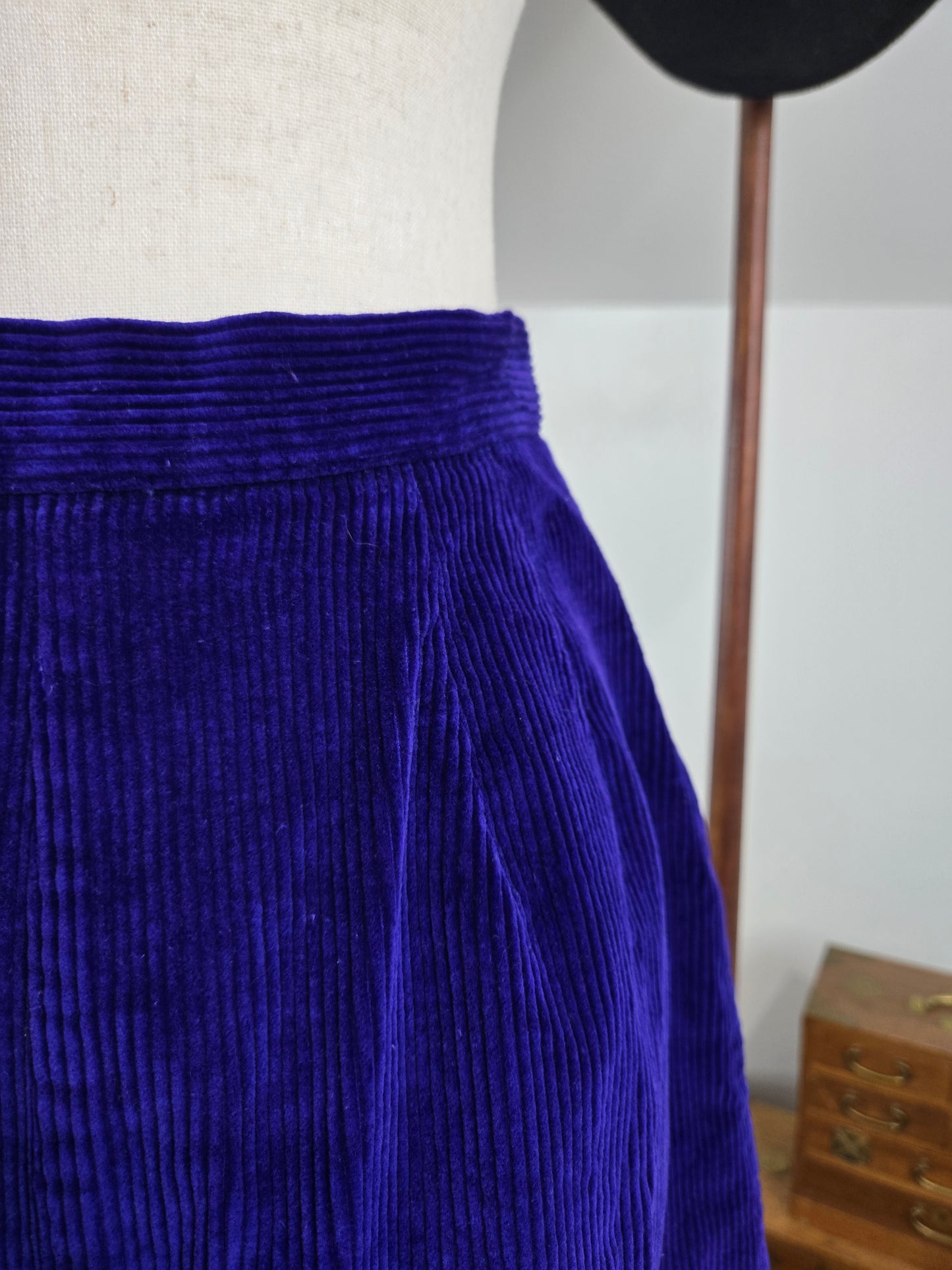 Liz Sport Vintage Purple Cotton Corduroy Skirt - small