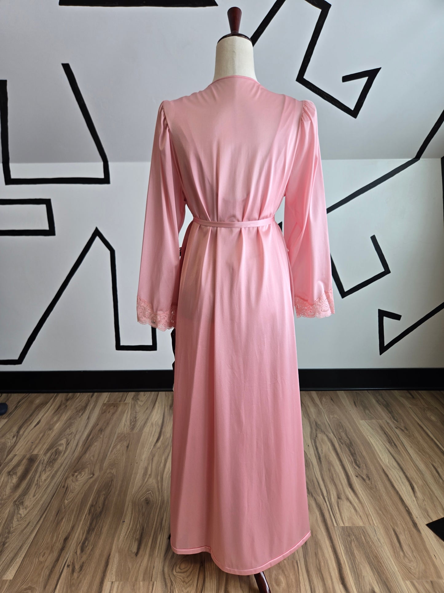 Authentic Olga Deadstock 70s Light Pink Robe with Butterfly Lace Peignoir - large