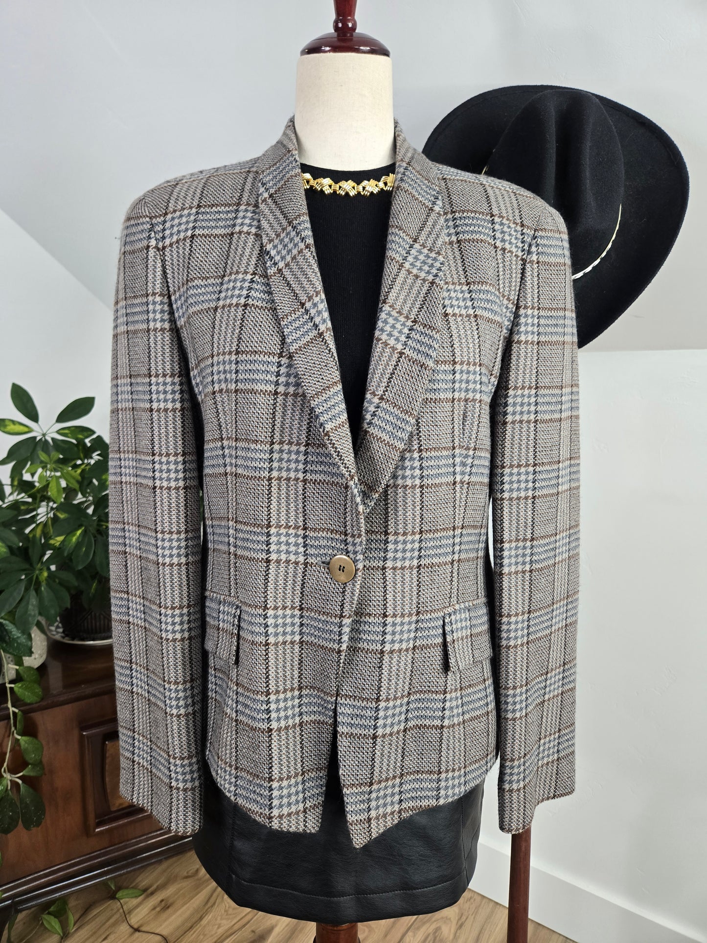 Giorgio Armani Made in Italy Vintage Wool Blazer - medium