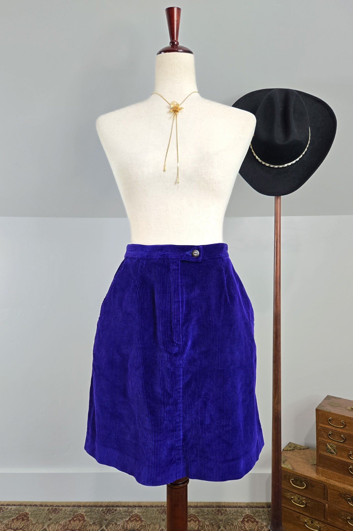 Liz Sport Vintage Purple Cotton Corduroy Skirt - small