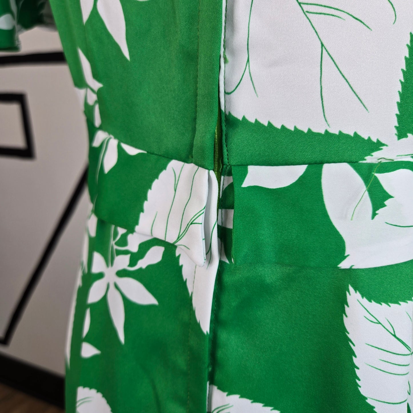 Hawaii Nei Honolulu Vintage 1960s Green and White Maxi Dress