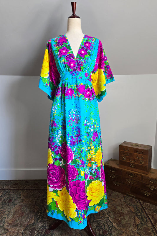 Hilo Hattie by Evelyn Margolis Vintage 70s Flower Power Dress - Small