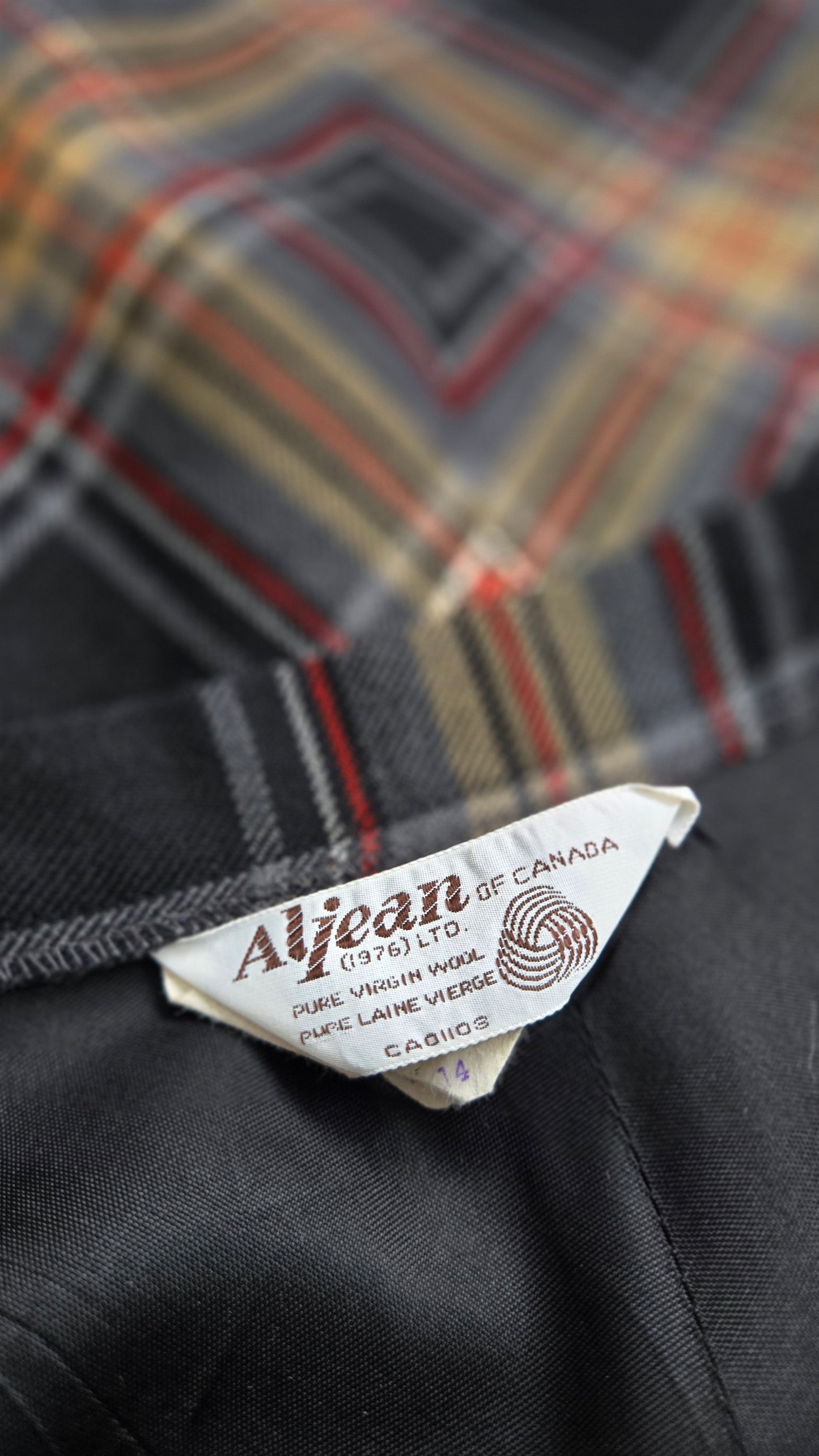 Aljean of Canada Vintage 70s Pure Wool A-line Skirt - W28"