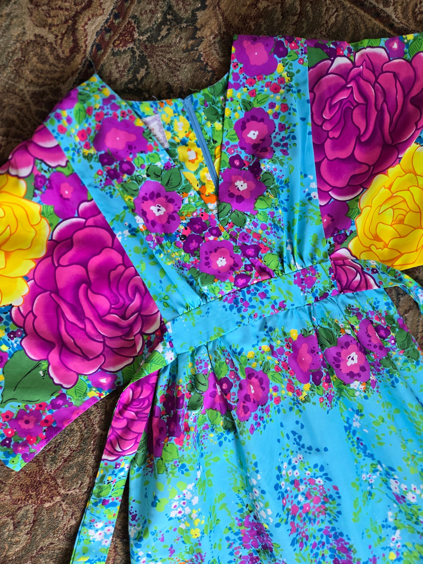 Hilo Hattie by Evelyn Margolis Vintage 70s Flower Power Dress - Small