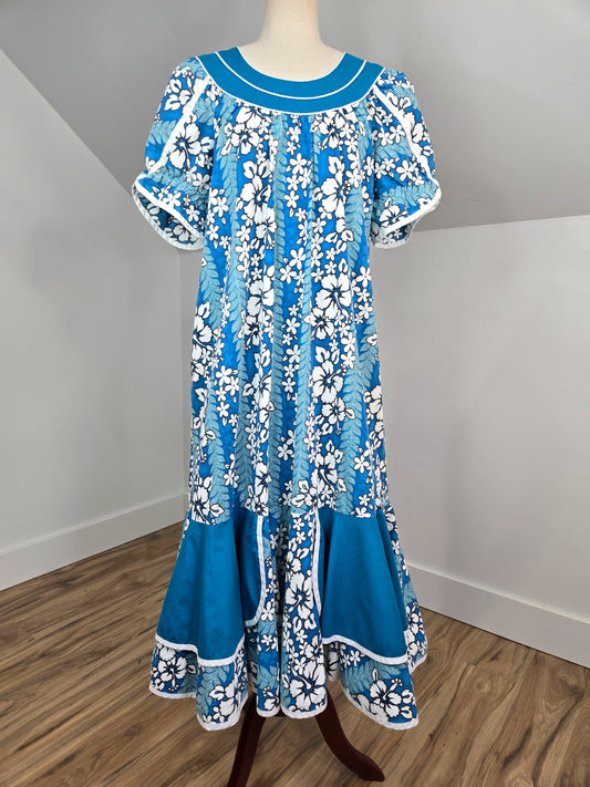 Winnie Fashion Made in Hawaii Vintage Dress - large