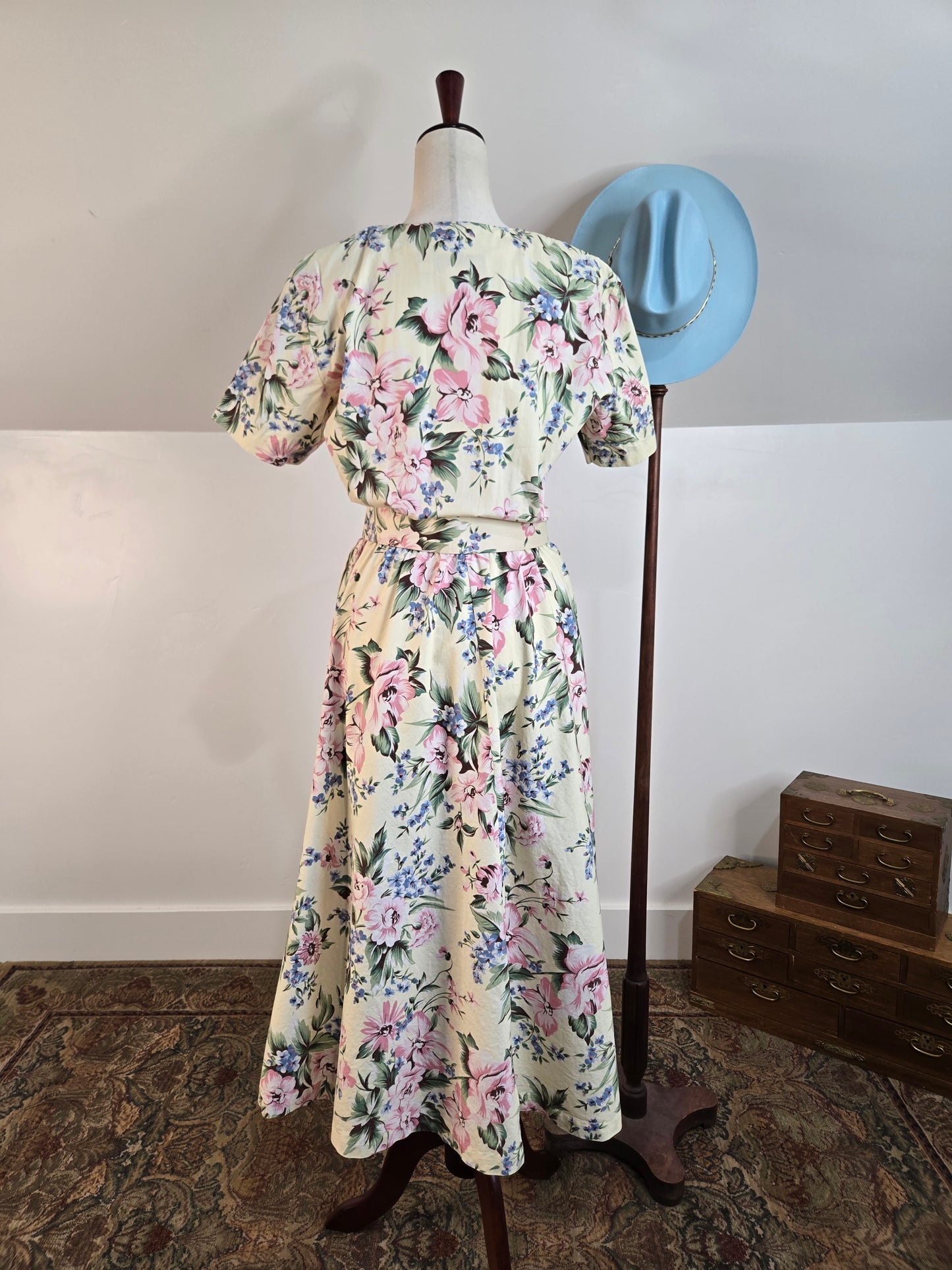 All Week Long 80s Cotton Floral Dress - medium