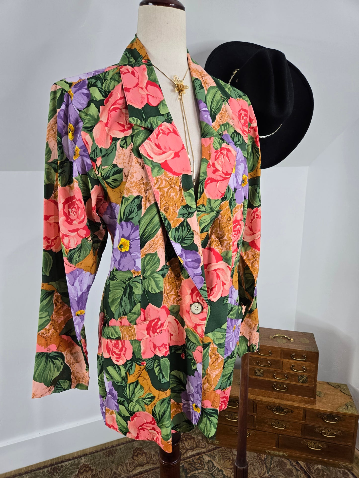 Carol Anderson Collection Vintage Floral Rayon Blazer - medium