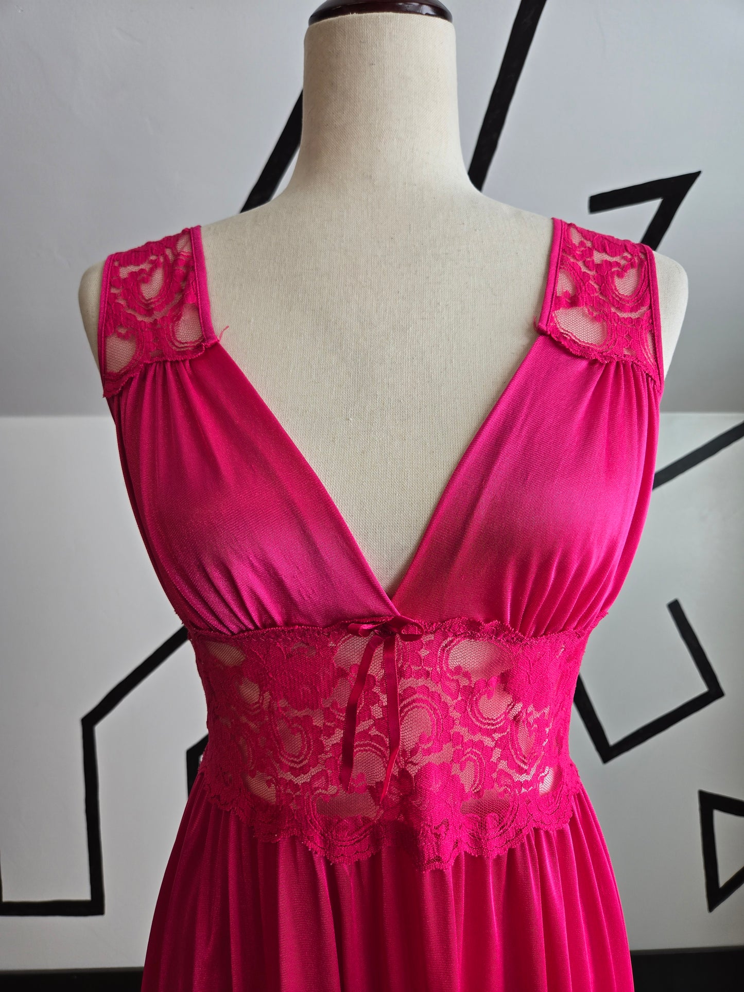 Vintage Fuchsia Pink Peignoir Maxi Dress with Lace Middle - small