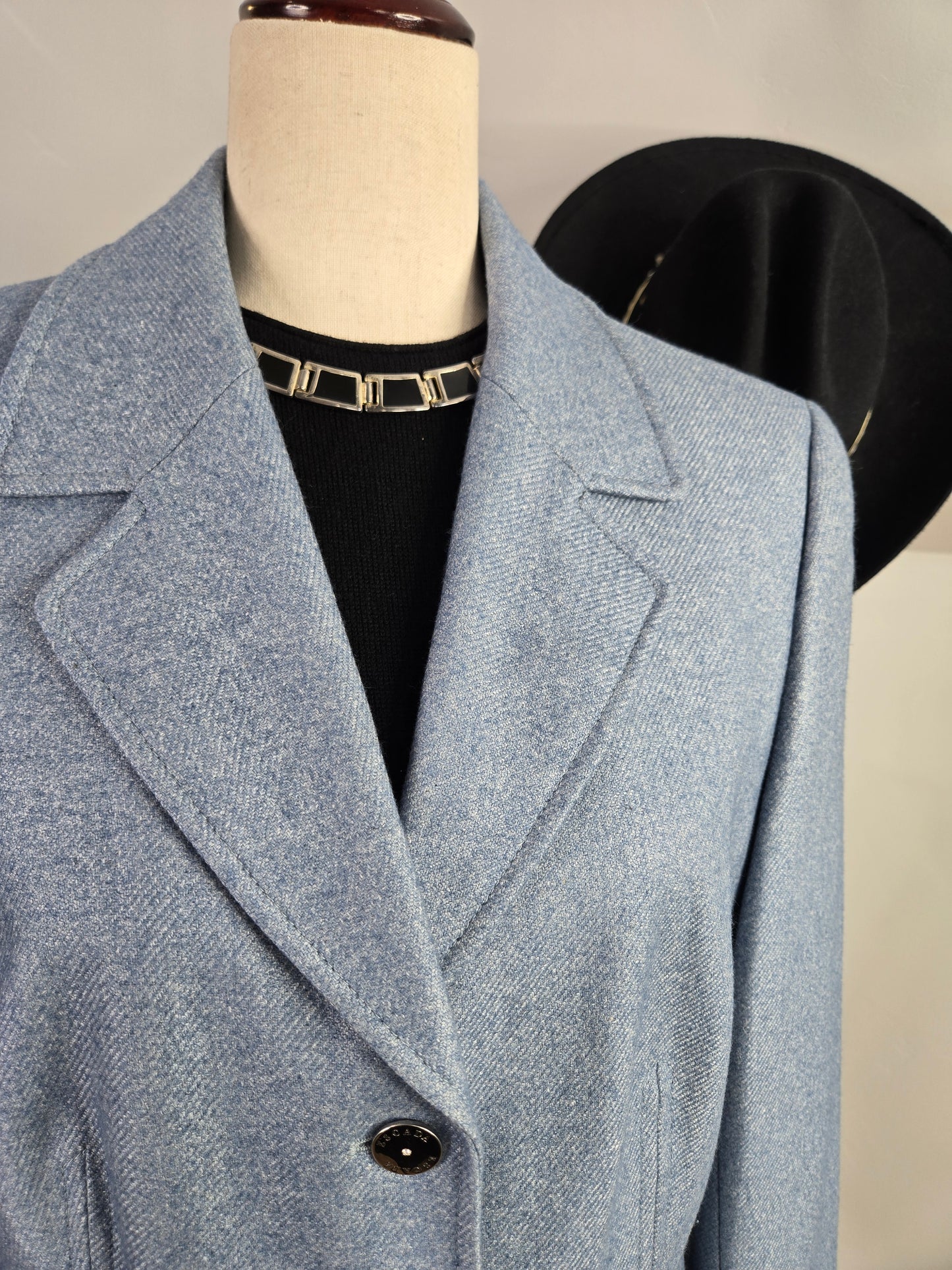 Escada Cashmere and Silk Made in Germany Vintage Blazer - large