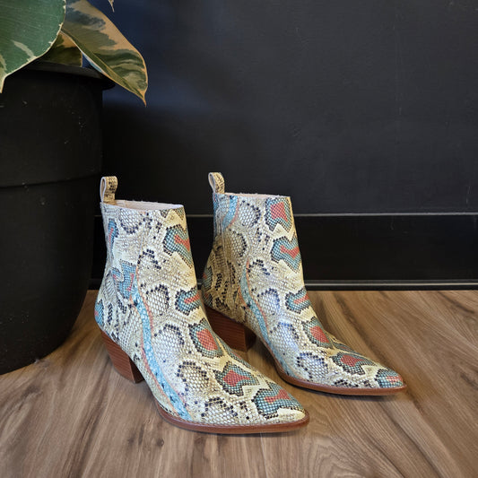 Matisse Made in Brazel Snake Skin Western Heeled Boots - Size 8