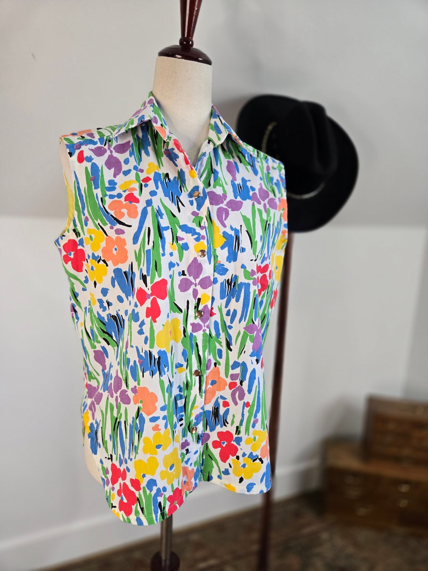 Vintage 80s Cotton Pearl Snap Sleeveless Top - medium