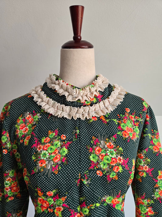 Vintage 1970s Green Floral Flower Power and Lace Maxi Dress - Medium