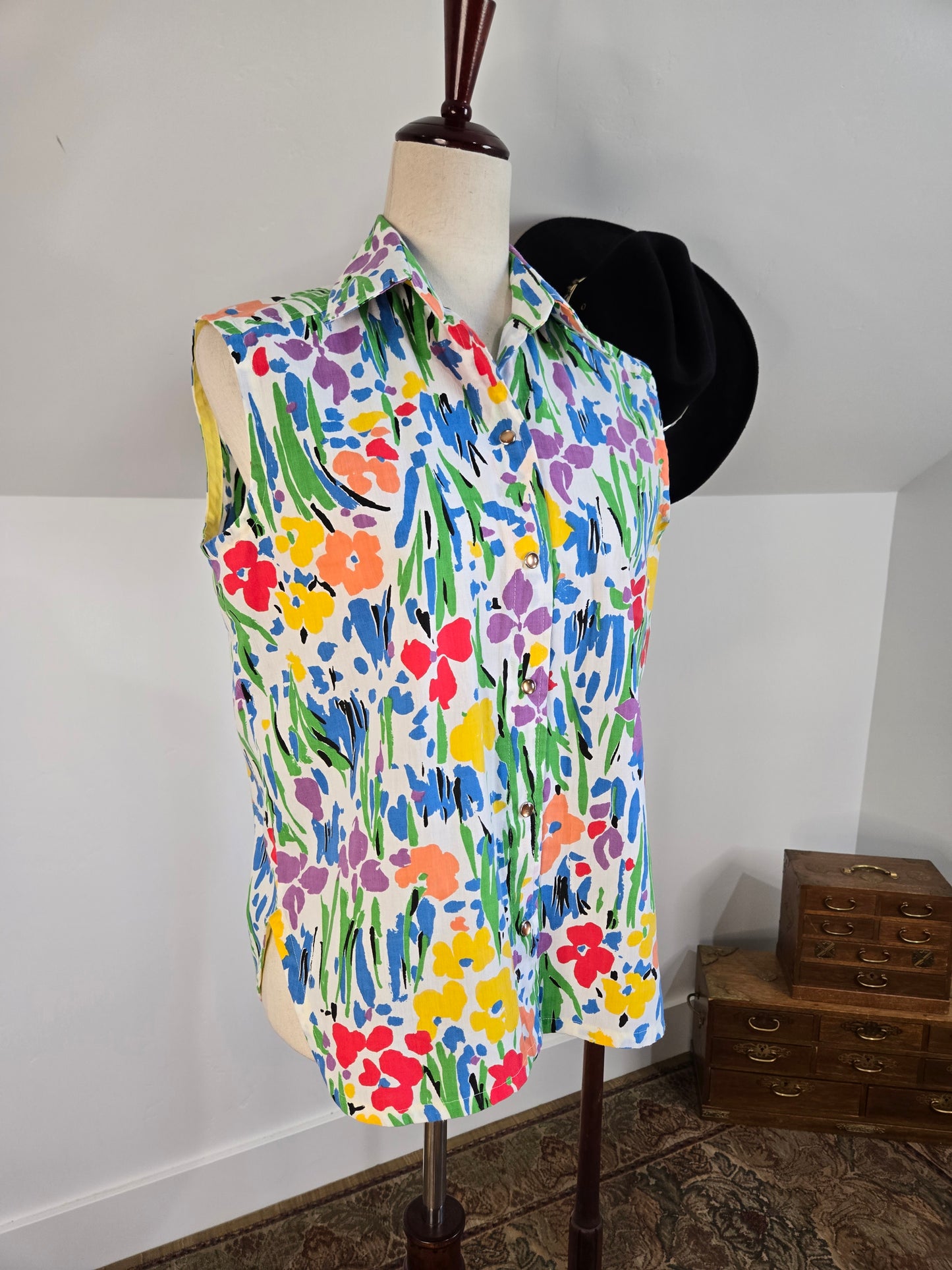 Vintage 80s Cotton Pearl Snap Sleeveless Top - medium
