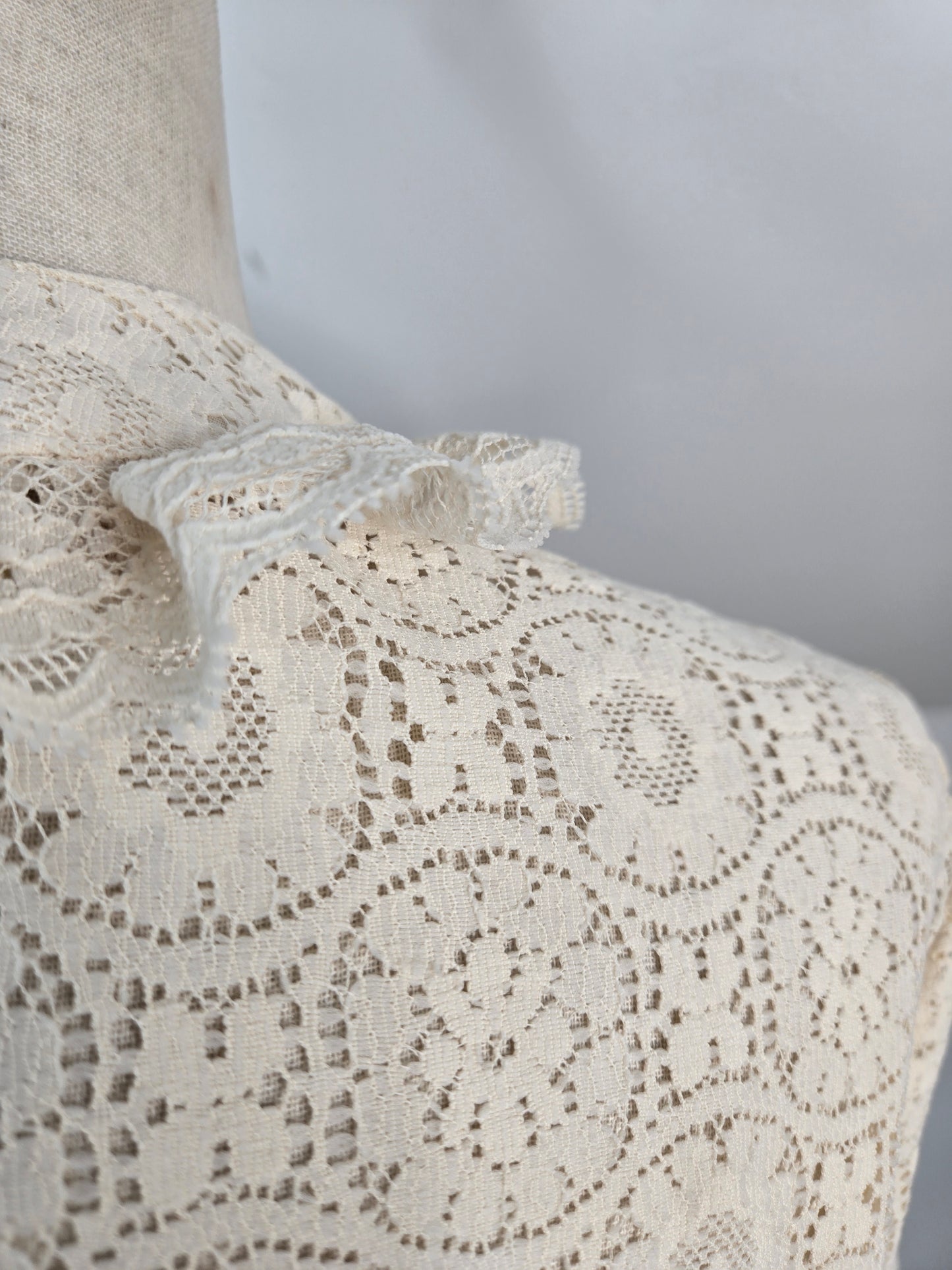 Tumbleweeds Vintage 70s Cotton Lace Ruffle Top - large