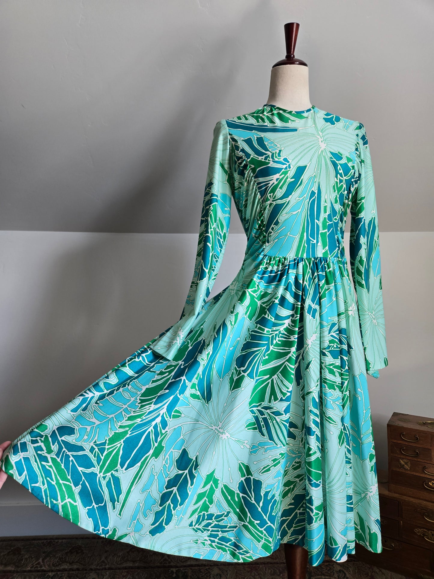 Rona California Vintage 70s Blue/Green Psychedelic Dress - medium