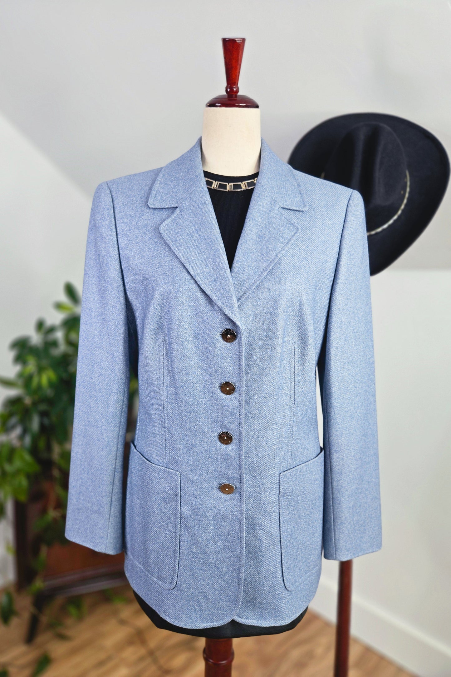 Escada Cashmere and Silk Made in Germany Vintage Blazer - large
