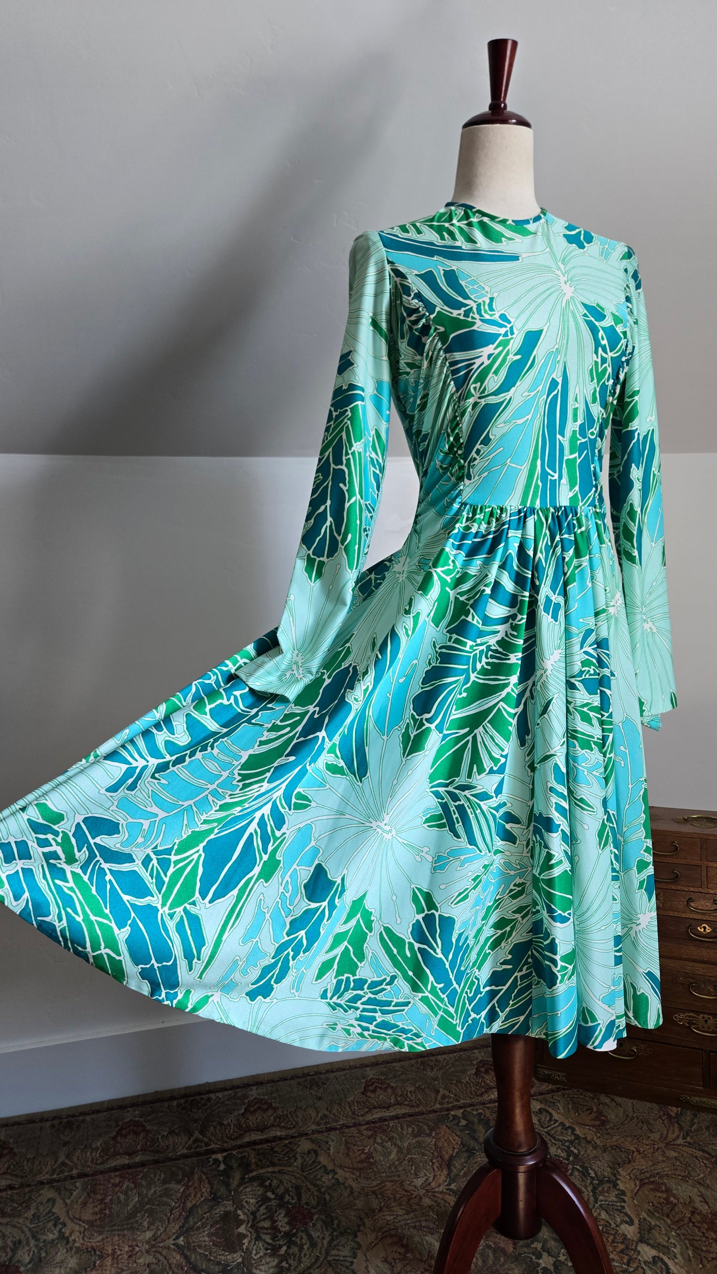 Rona California Vintage 70s Blue/Green Psychedelic Dress - medium