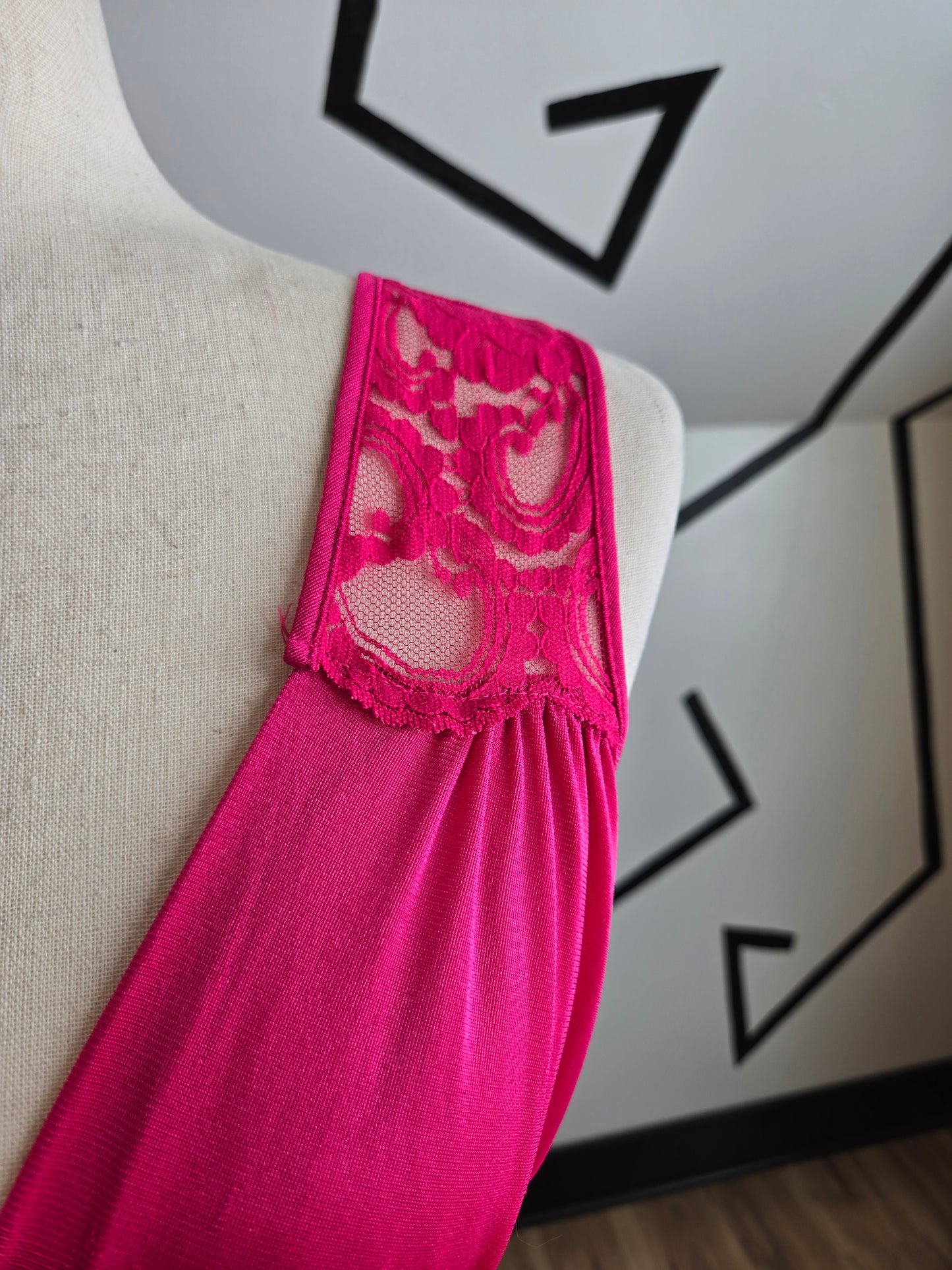 Vintage Fuchsia Pink Peignoir Maxi Dress with Lace Middle - small