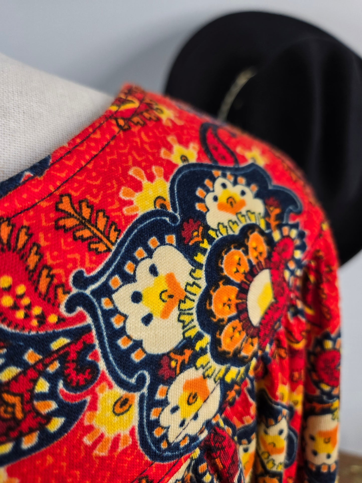 Vintage 70s Lightweight Acrylic Barkcloth Dress - medium