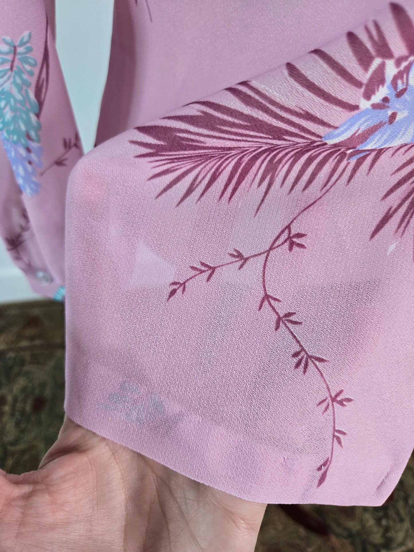 Alfred Dunner 70s Pink Floral Top with Neck Bow - medium/large