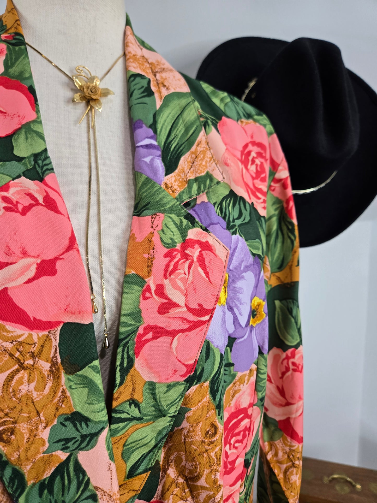 Carol Anderson Collection Vintage Floral Rayon Blazer - medium
