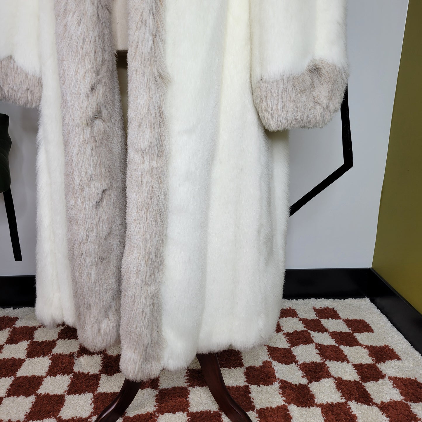 Saxton Hall 70s Vintage Faux Fur Long Coat - XL