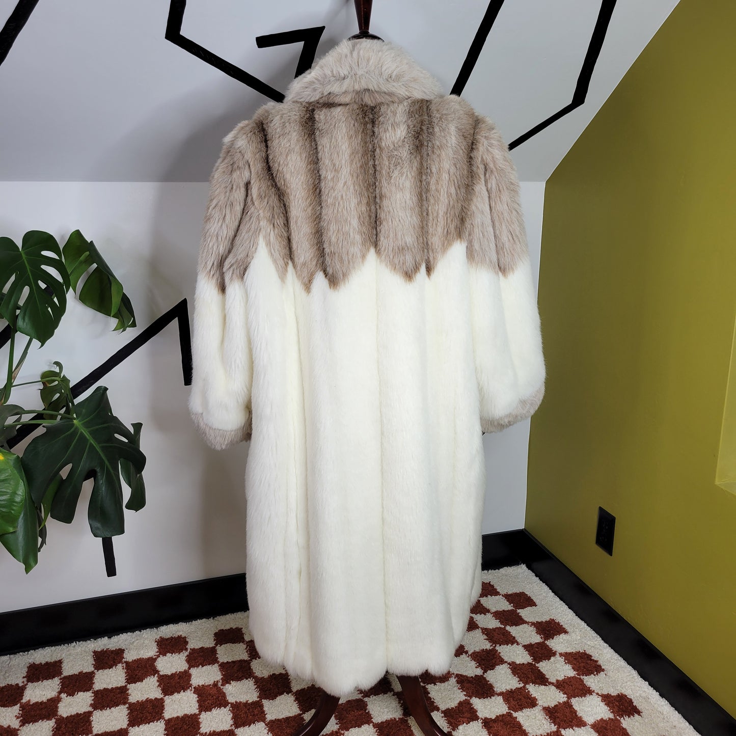 Saxton Hall 70s Vintage Faux Fur Long Coat - XL