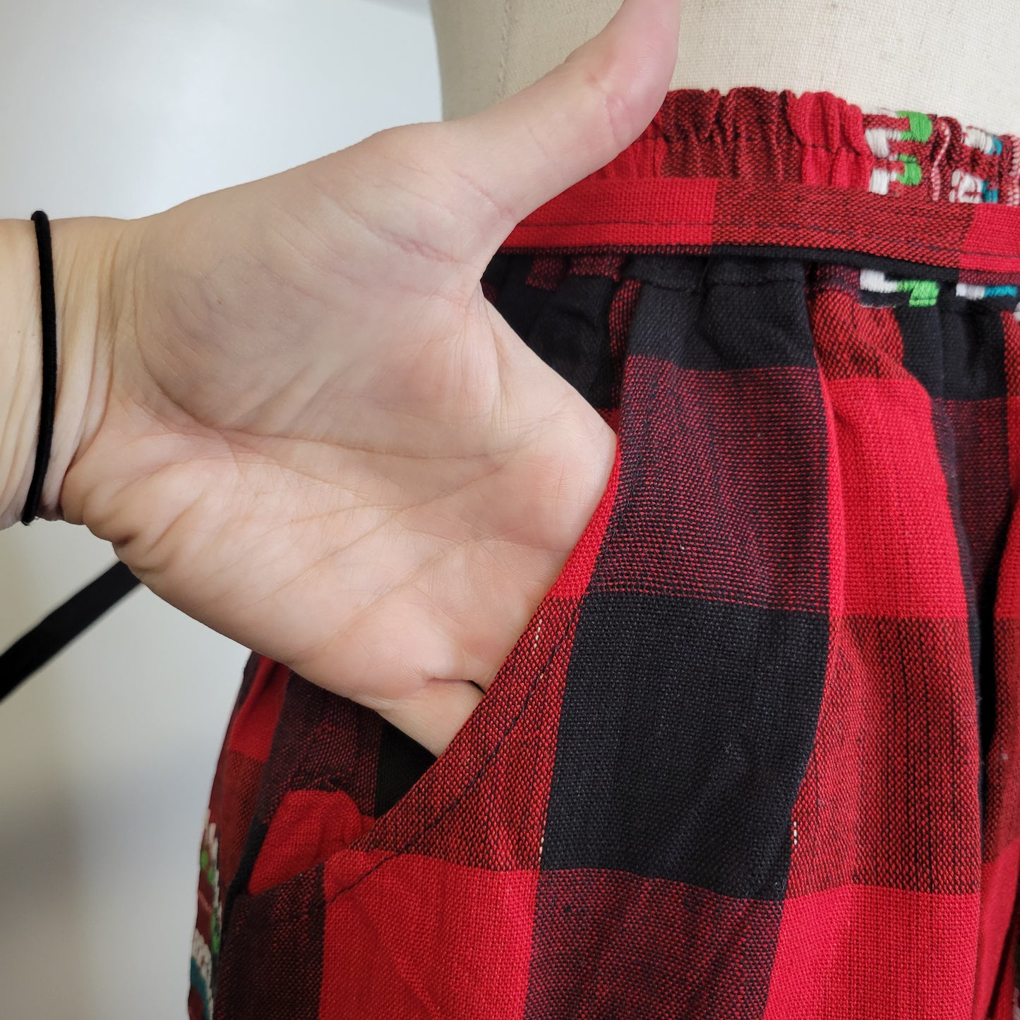 Vintage Plaid Hand Embroidered Southwest Design Skirt - small/medium