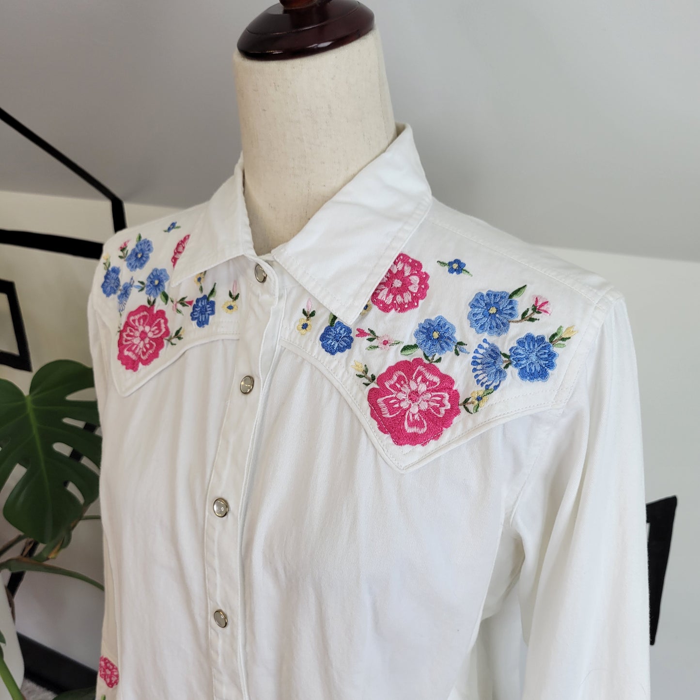 Adobe Rose Vintage Floral Embroidered Western Shirt - XL