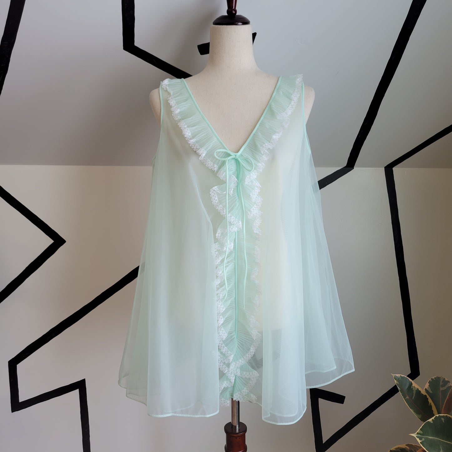 Vintage 60s Mint Double Layer Nylon Babydoll Peignoir - large