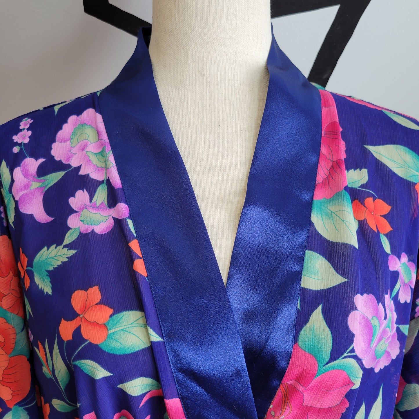 Victoria Secret Vintage Gold Label Navy Floral Robe - up to Large