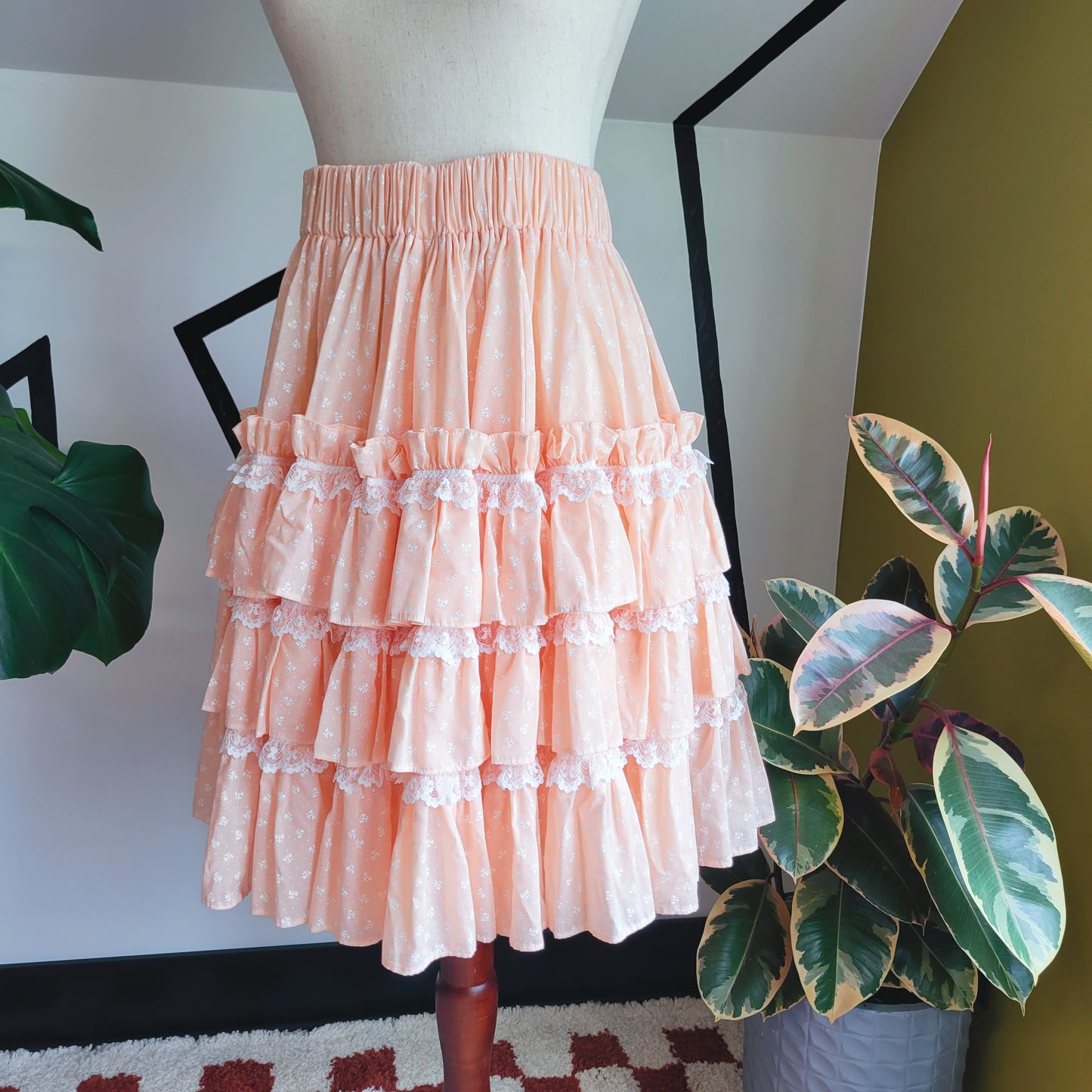 Peach and Lace Vintage Hand Made Tiered Ruffle Skirt - L-2X