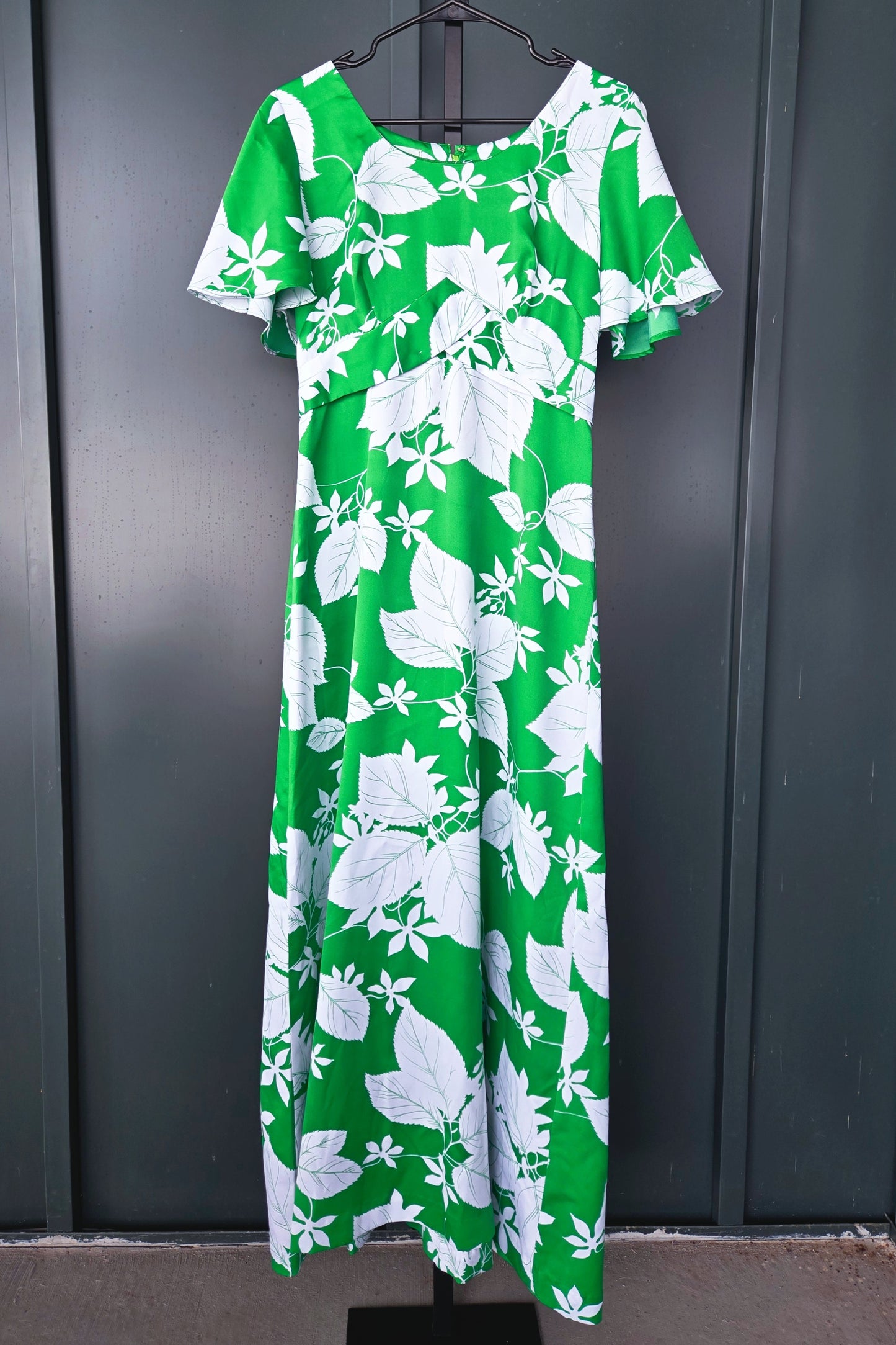 Hawaii Nei Honolulu Vintage 1960s Green and White Maxi Dress