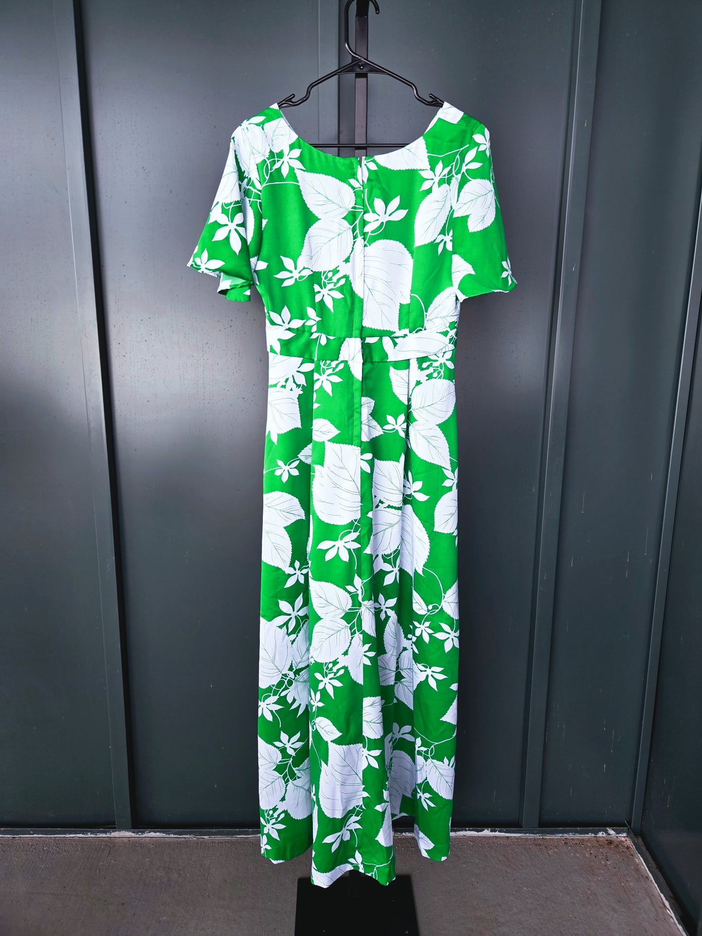 Hawaii Nei Honolulu Vintage 1960s Green and White Maxi Dress