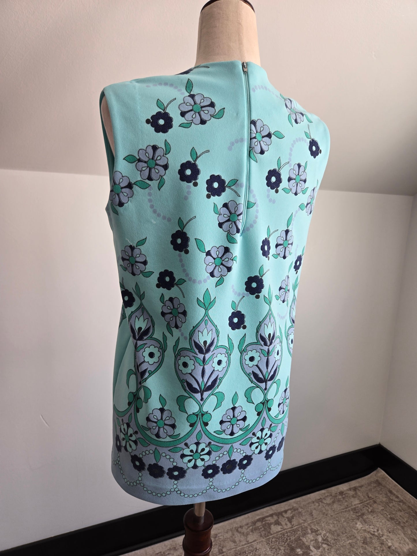 Vintage 1970s Novelty Tank - medium