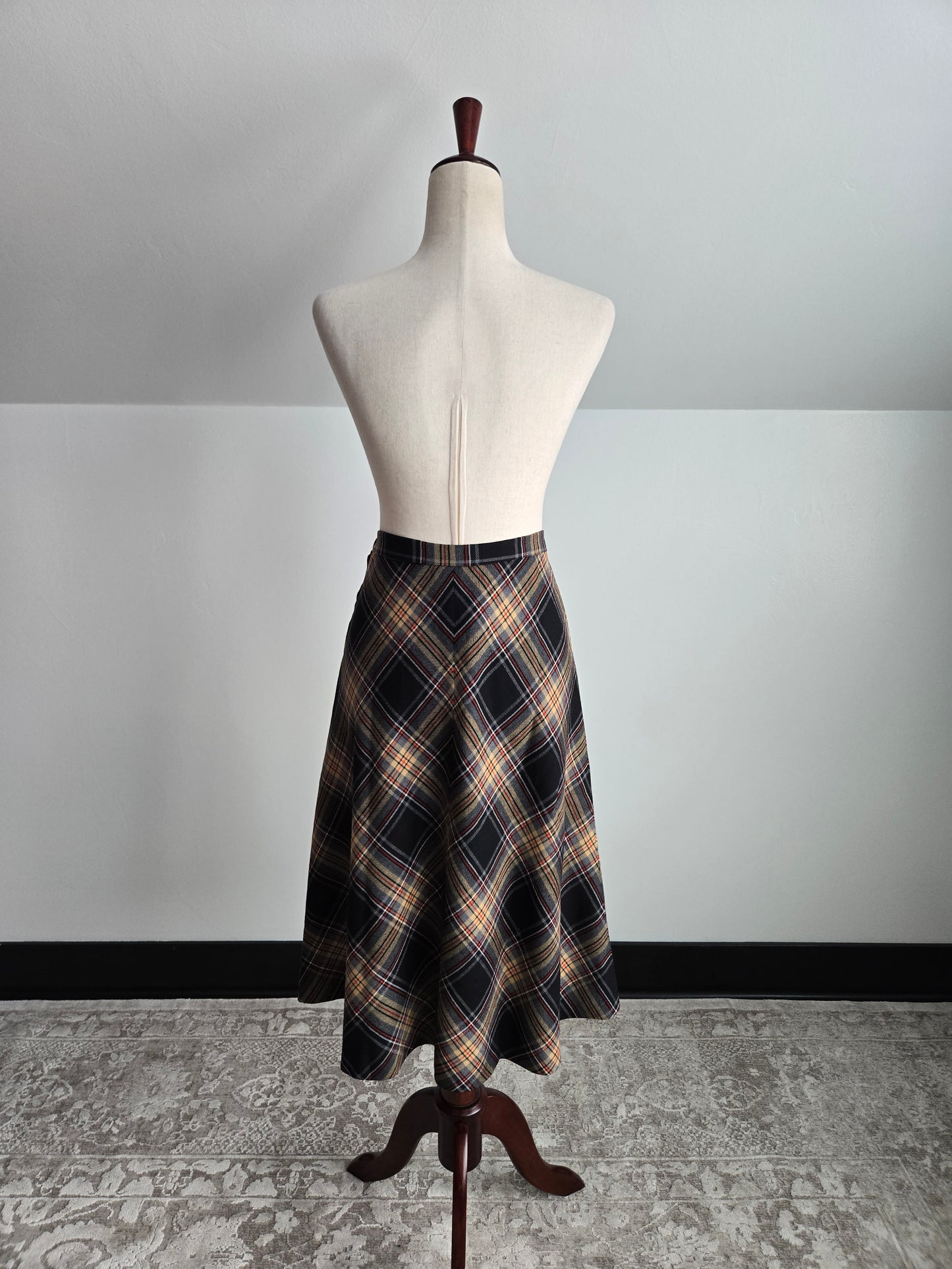 Aljean of Canada Vintage 70s Pure Wool A-line Skirt - W28"