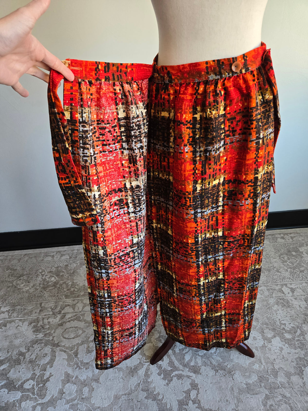 Vintage 70s Beverly Vogue Cotton Barkcloth Plaid Wrap Skirt - W26