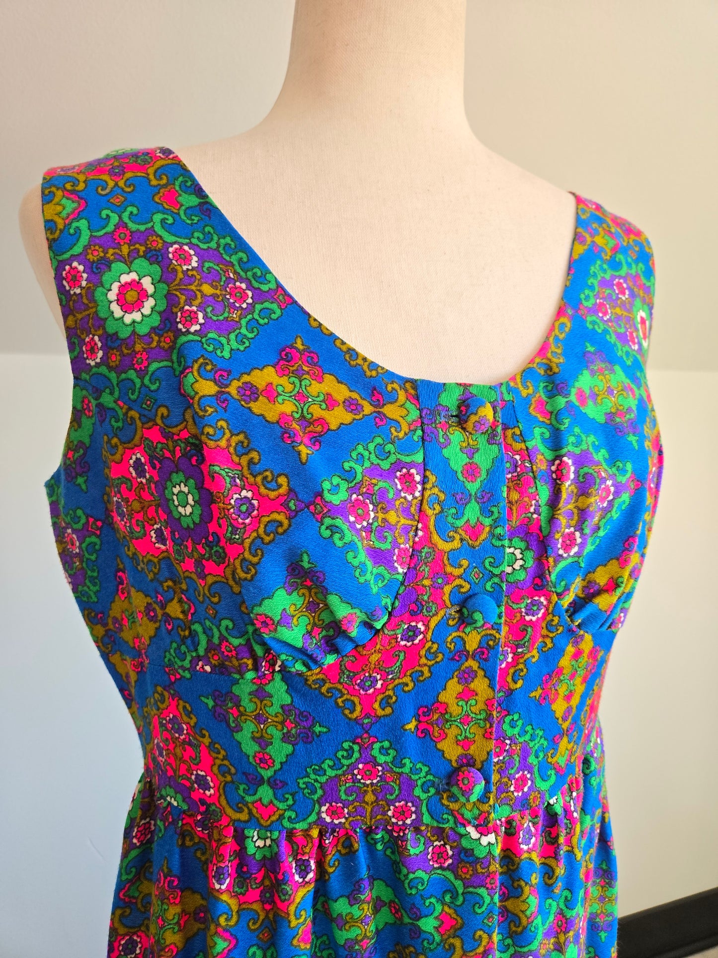 Shop Suey Hawaii Acrylic Barkcloth Dayglo Print Dress - S/M